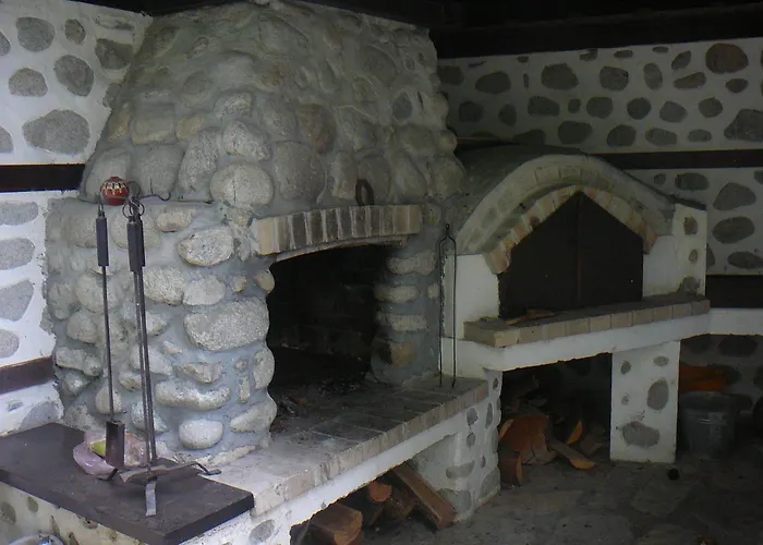 типик 2* 班斯科